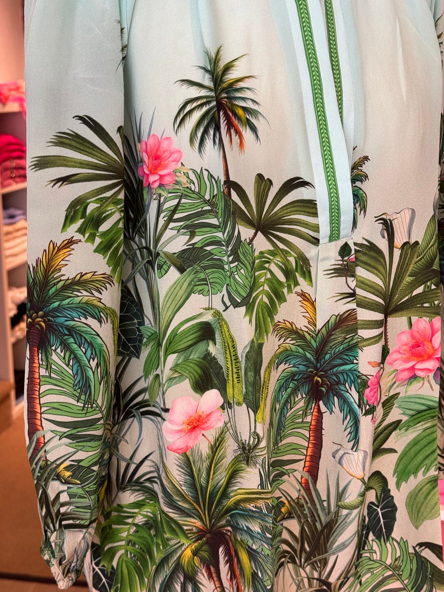Inoa Pupper Silk Palm Green Blouse