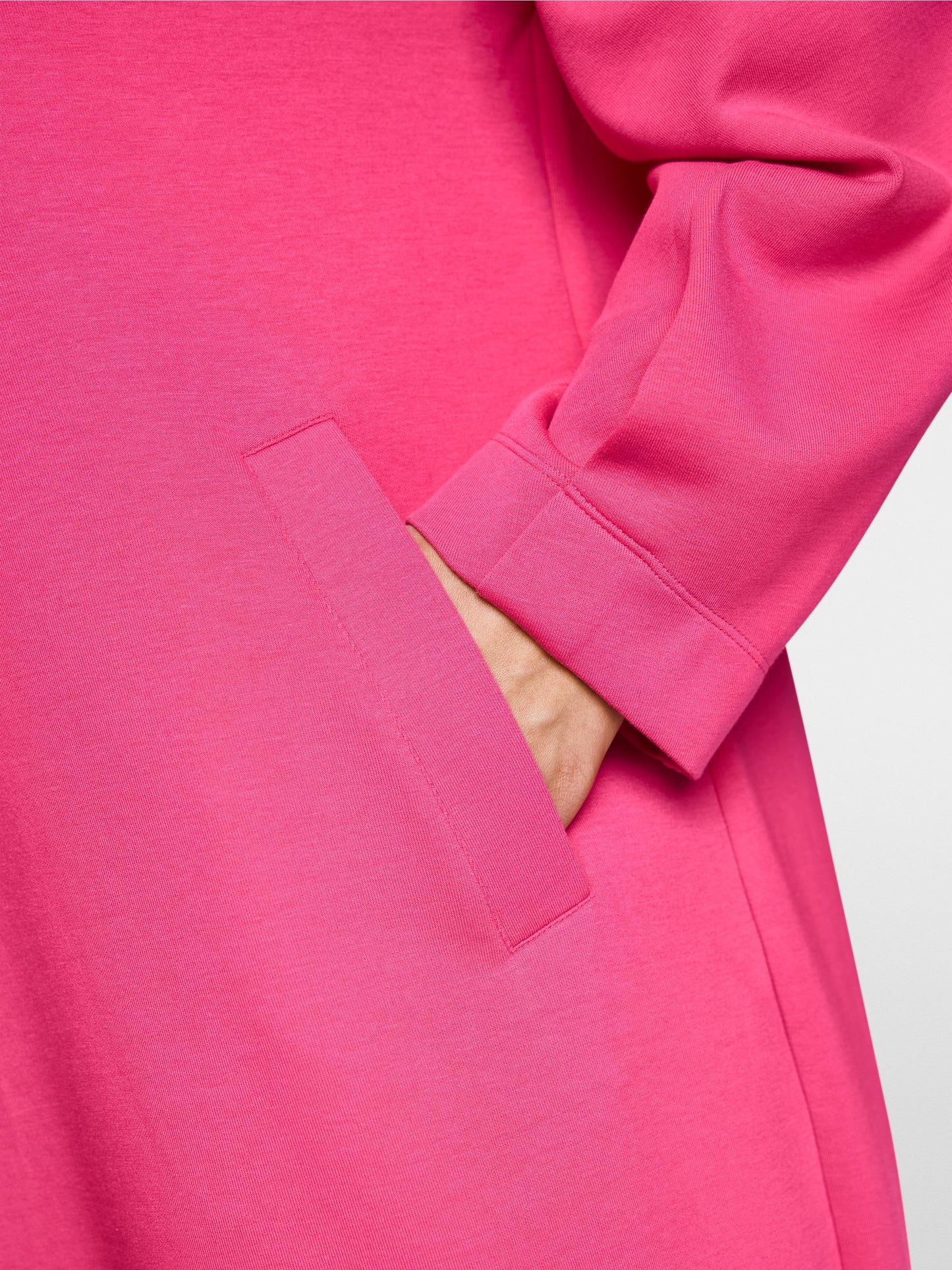 Marccain Fushia  Sweat Dress  ZS 21.16  J09