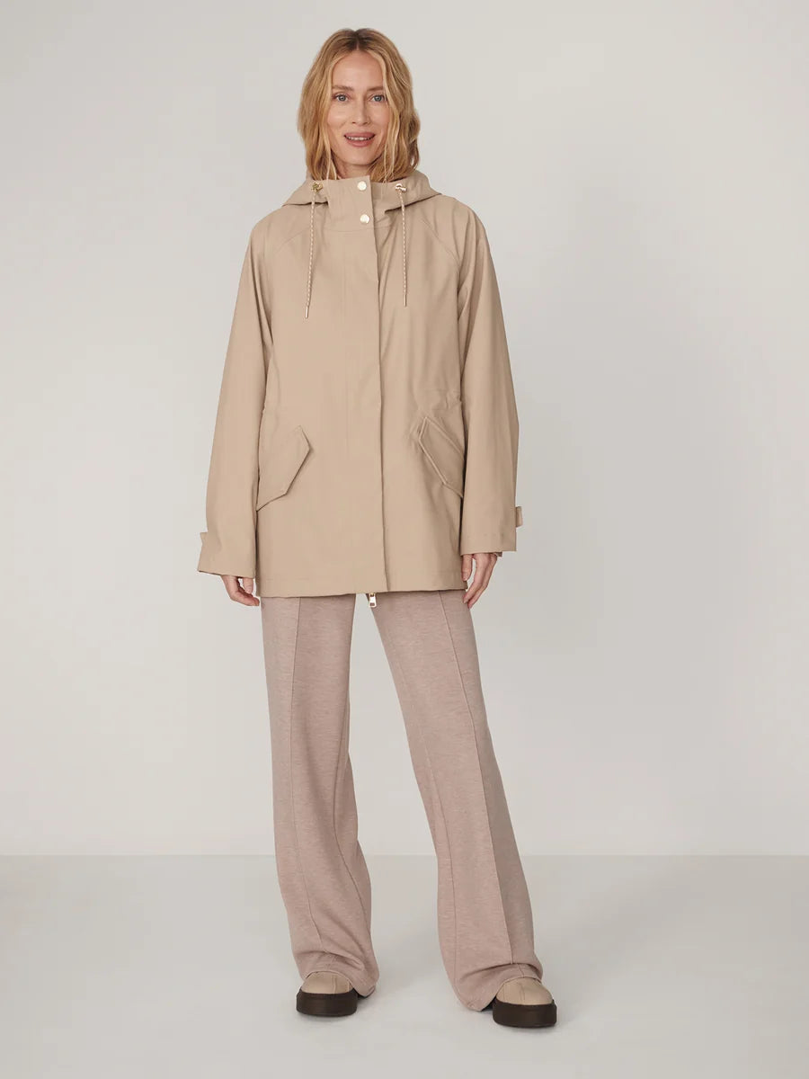 Varley  Orlen Short Raincoat - Light Taupe