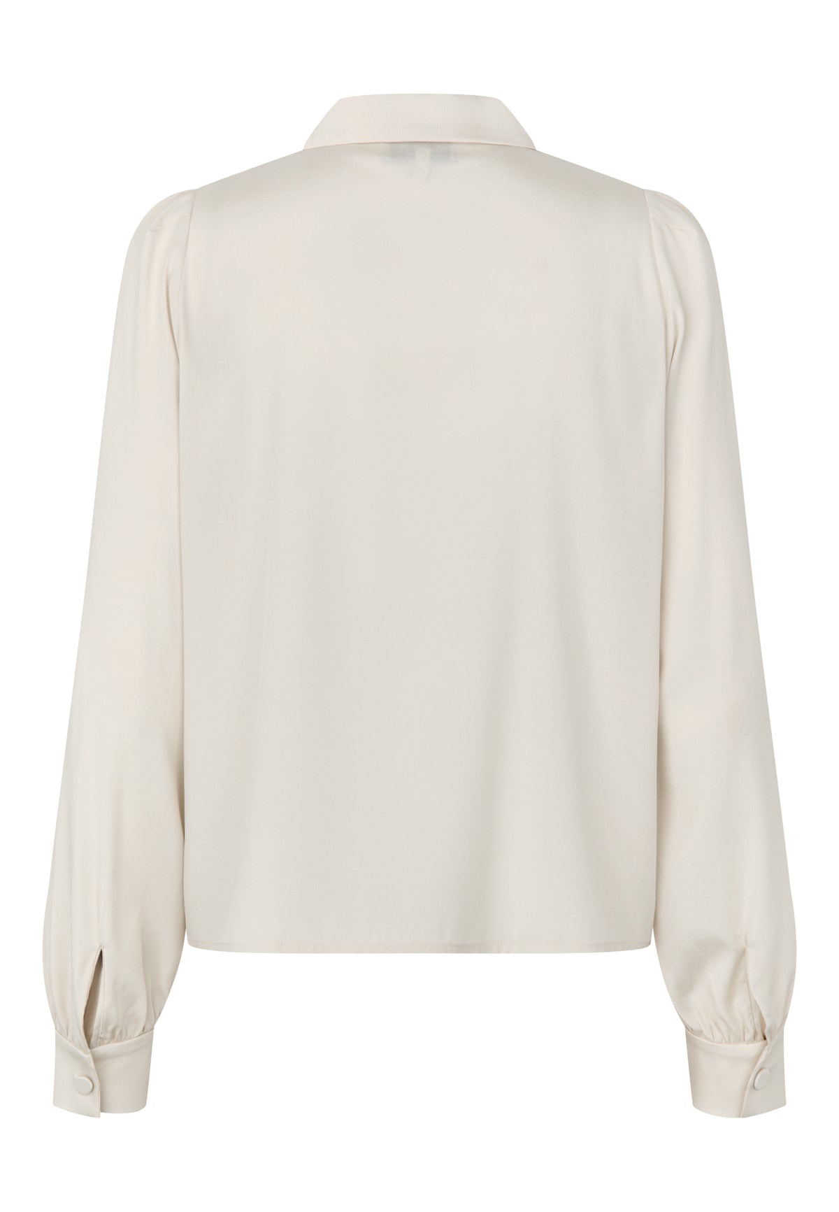 Dea Kudibal -3210726-1592-Cloud cream