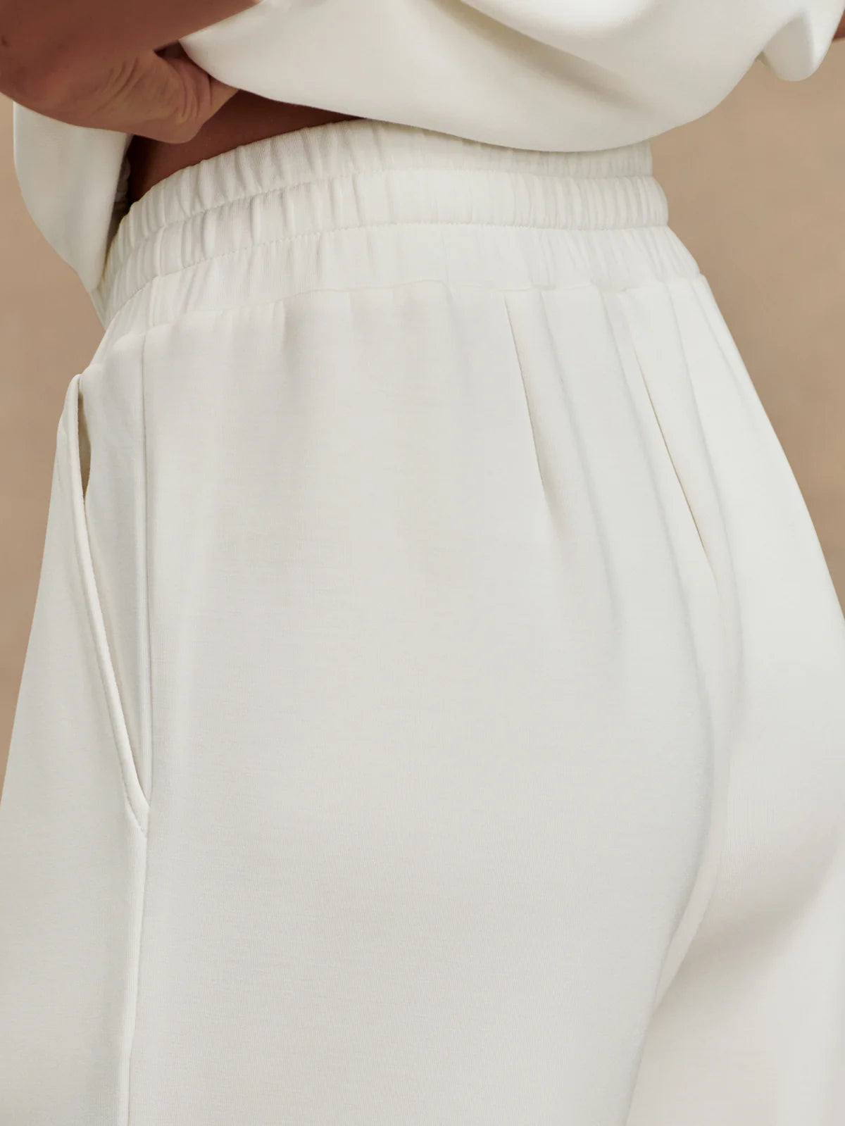 Varley The Extra Wide Leg Pant 29.5" in Egret