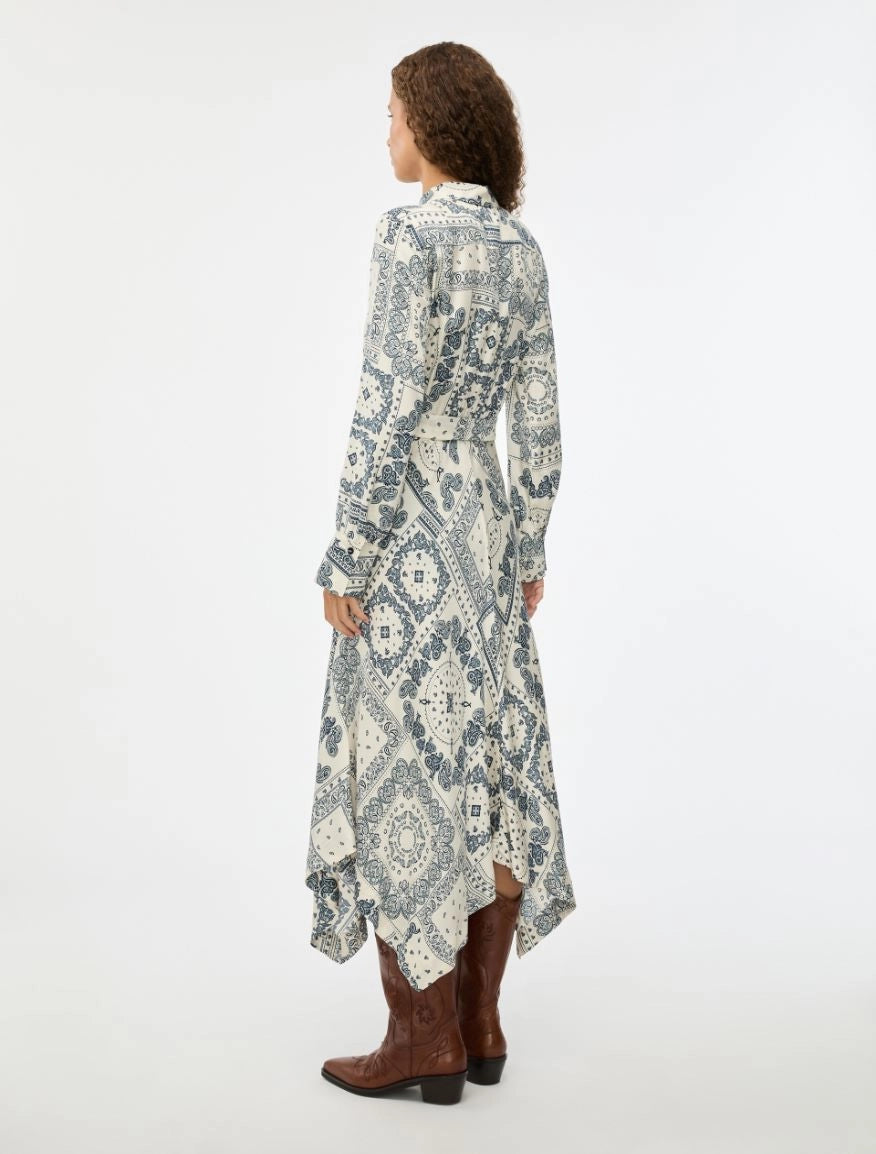 iBlues Figure-Skimming Dress in Ivory  iblacaici
