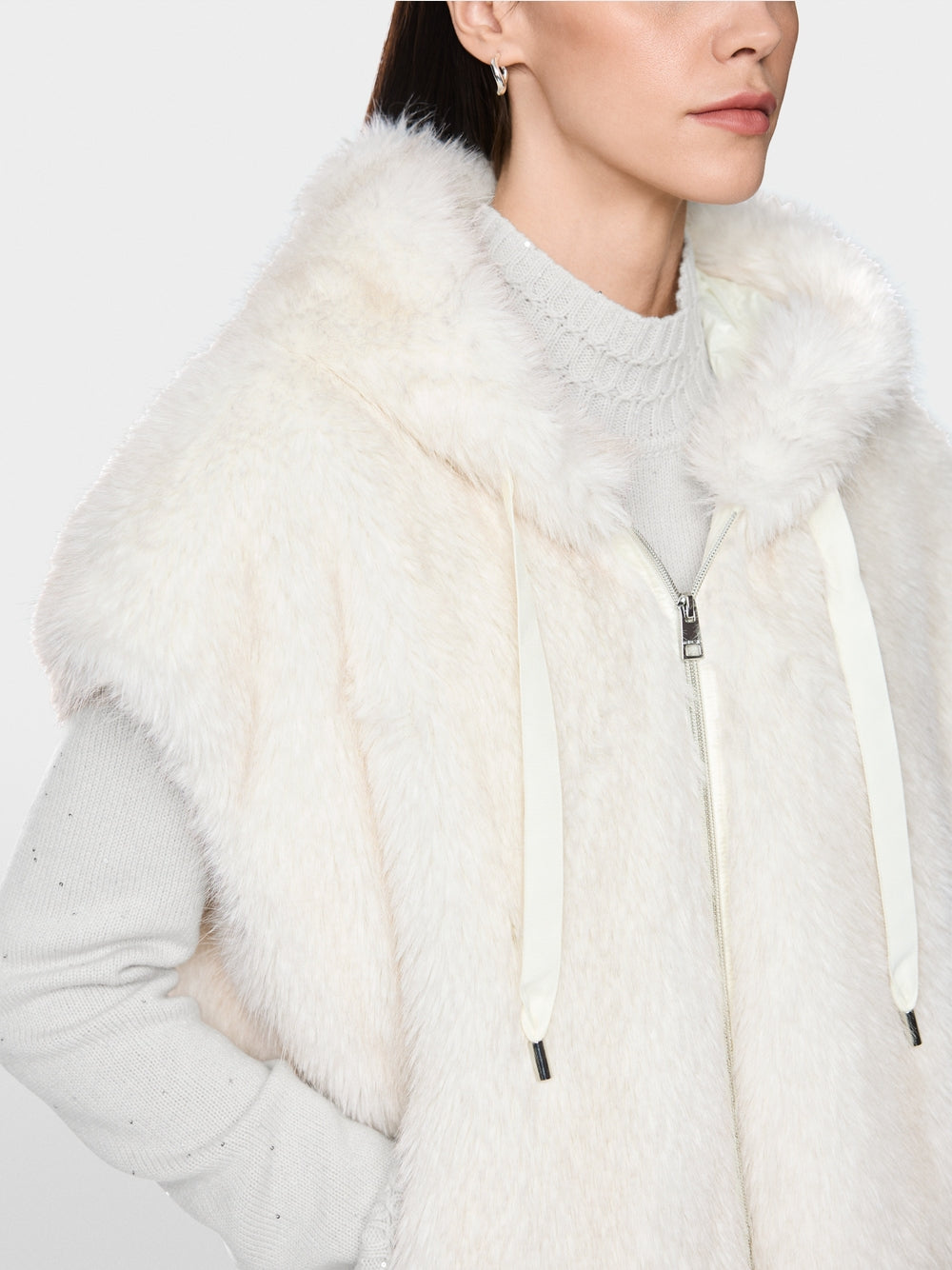 Marc Cain Cosy faux fur waistcoat BA 37.01 W72 col. 110