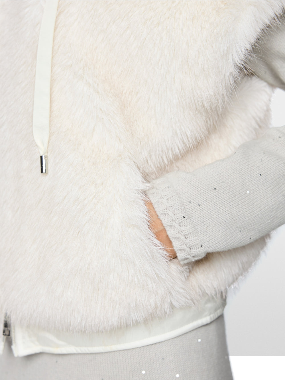 Marc Cain Cosy faux fur waistcoat BA 37.01 W72 col. 110