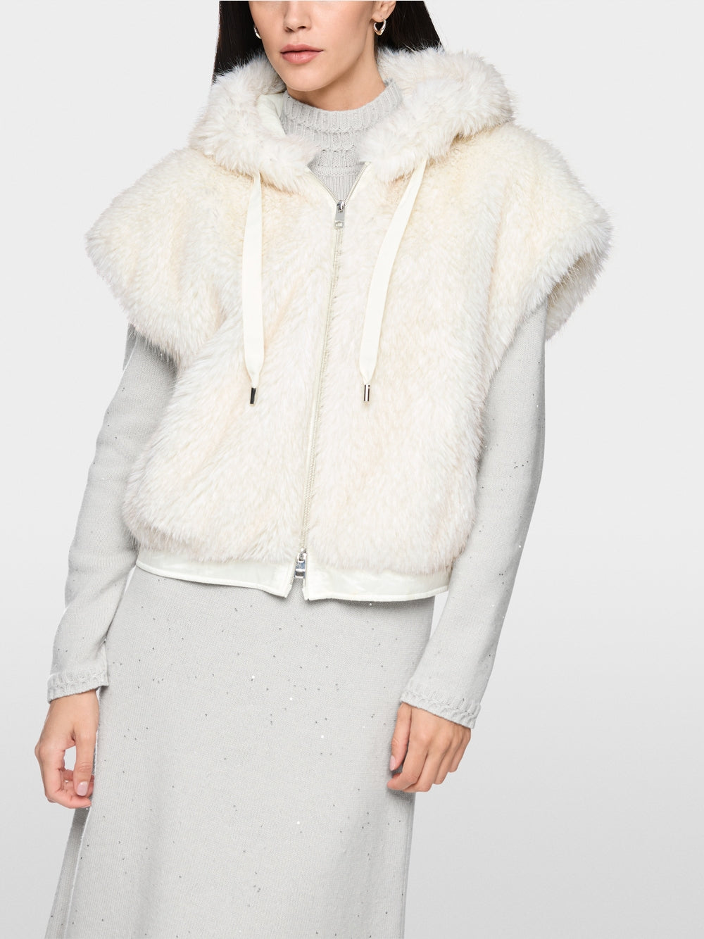 Marc Cain Cosy faux fur waistcoat BA 37.01 W72 col. 110