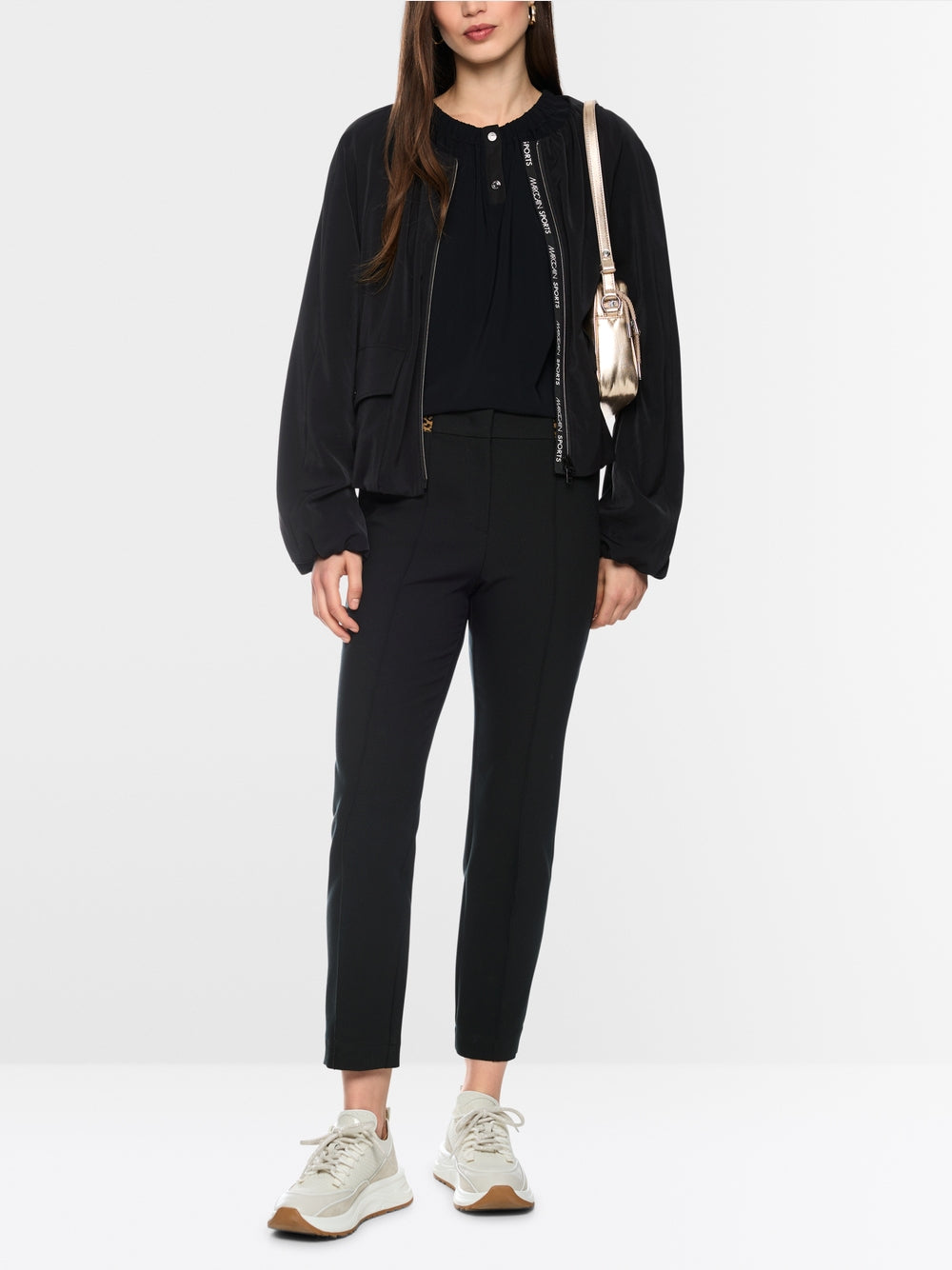 Marc Cain - SYDNEY slim fit, regular waist trousers BP 81.19 W44 col. 900