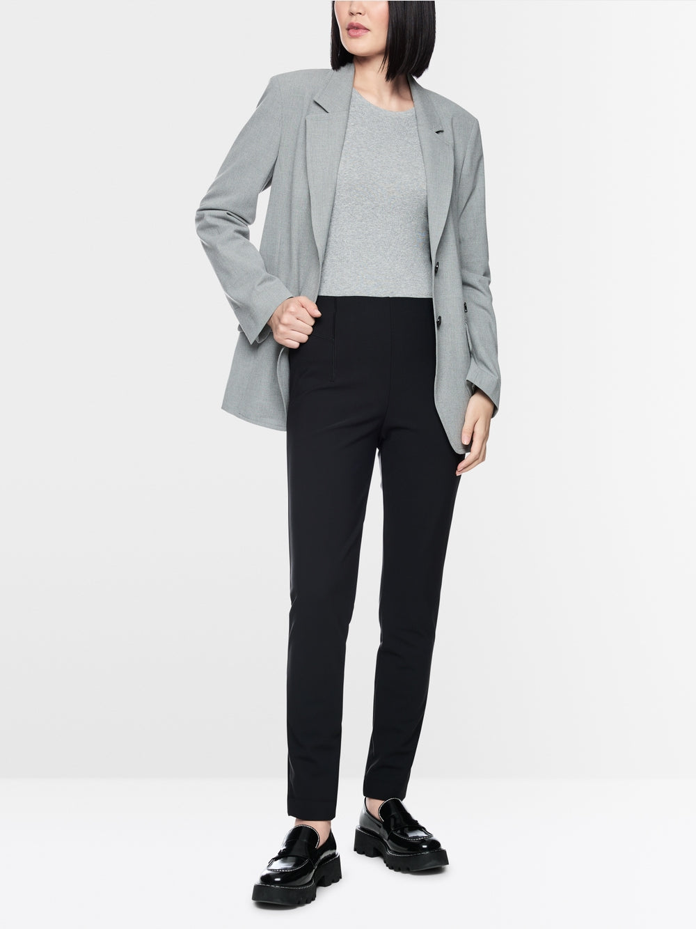 Marc Cain - SOFIA slim fit fabric trousers  Black New   BP 81.62 J34 col. 900