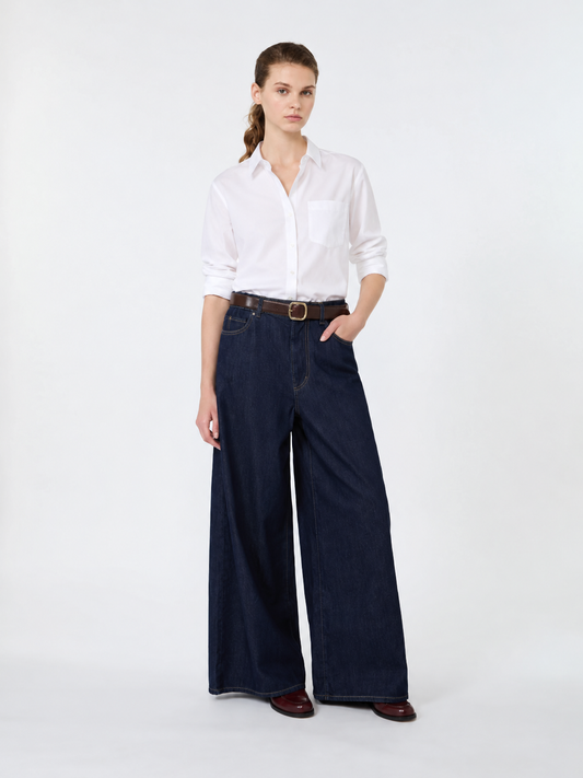 Weekend Maxmara wide leg  denim jeans .  WKDZATTERA
