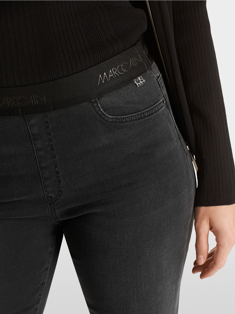 Marc Cain  Pull Up Jeans    Col Grey  P 82.05 D14